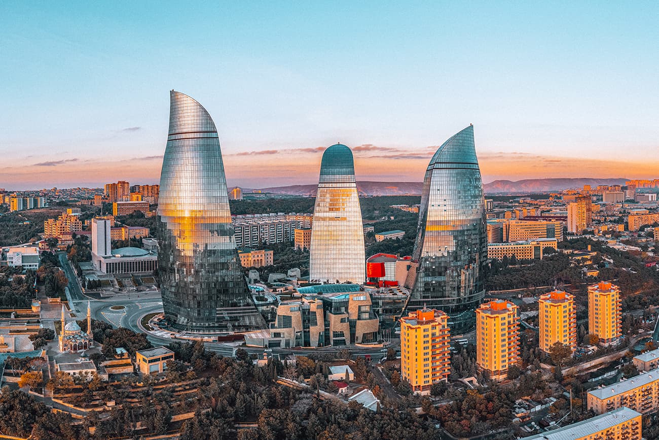 Baku_e9nLzuiZNe.jpg